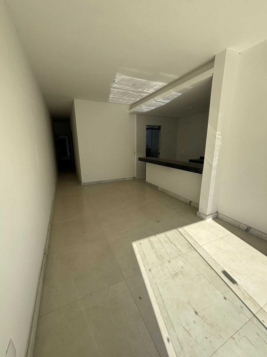 Casa, Vale das Orquídeas, 3 Quartos, 2 Vagas, 1 Suíte