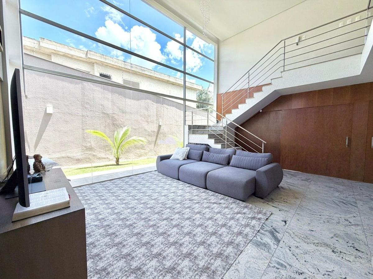 Casa, Trevo, 5 Quartos, 6 Vagas, 2 Suítes