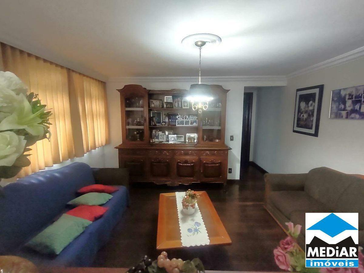 Casa, Colégio Batista, 6 Quartos, 4 Vagas, 1 Suíte