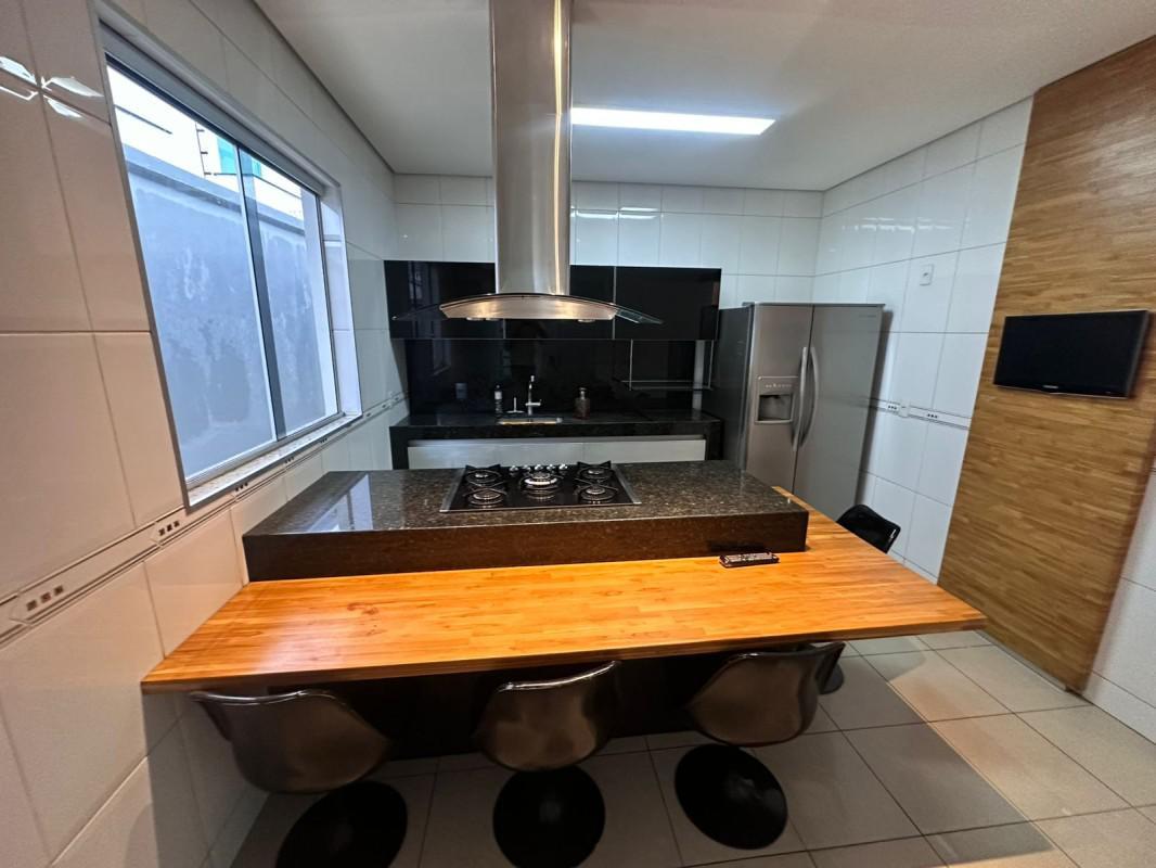 Casa, Arvoredo, 3 Quartos, 3 Vagas, 1 Suíte