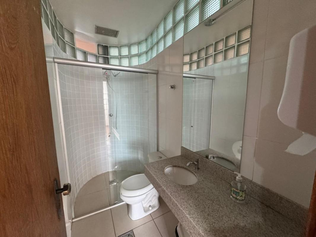 Prédio, Colégio Batista, 0 Quarto, 0 Vaga