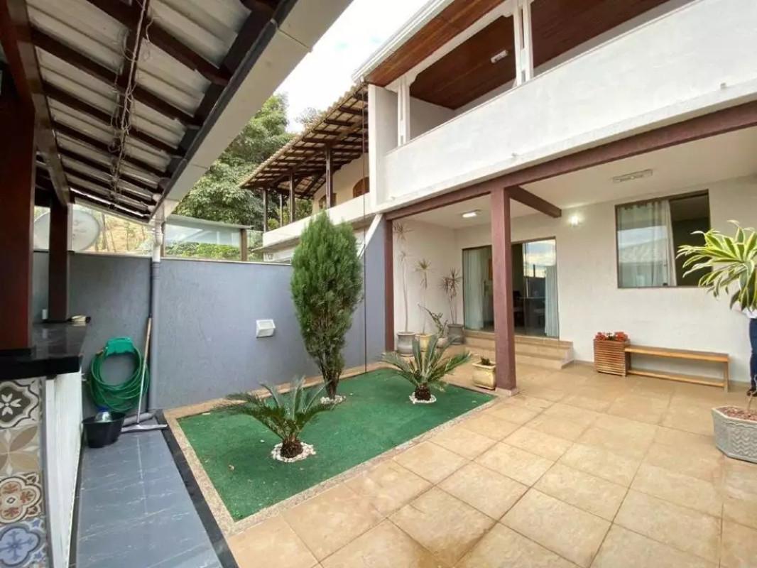 Casa, Teixeira Dias (barreiro), 3 Quartos, 3 Vagas, 1 Suíte