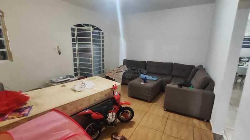 Casa, Santa Terezinha, 3 Quartos, 6 Vagas, 1 Suíte