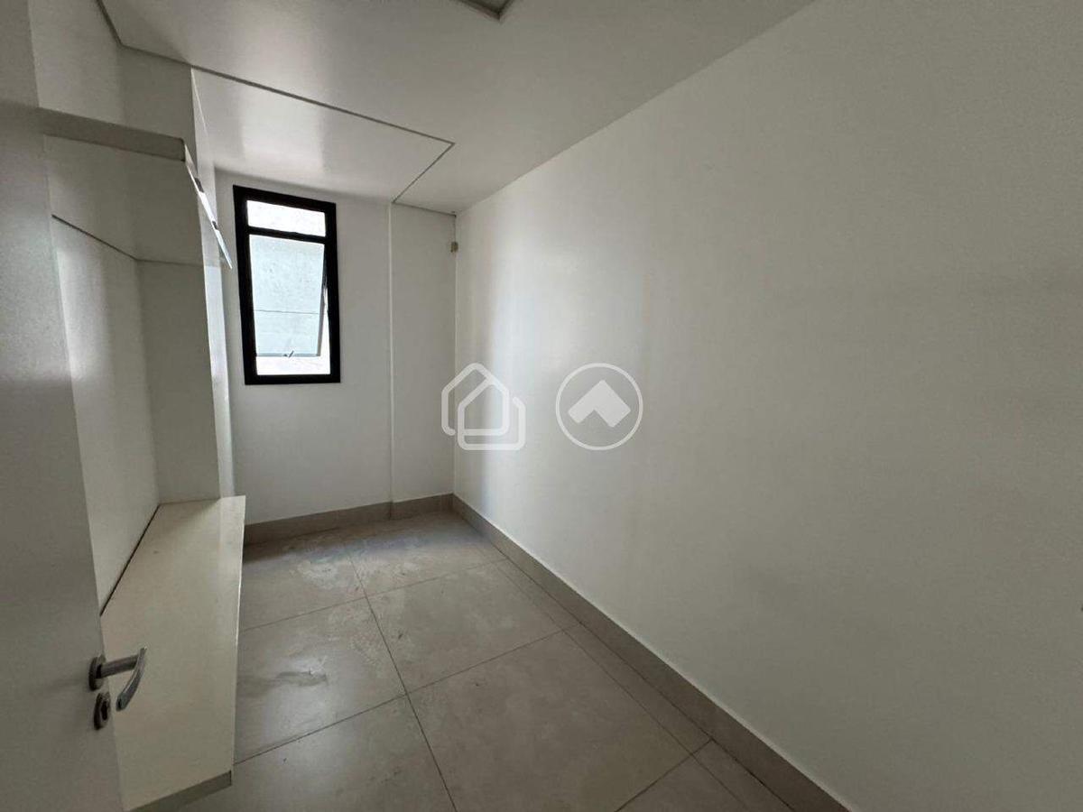 Sala, Estoril, 1 Vaga