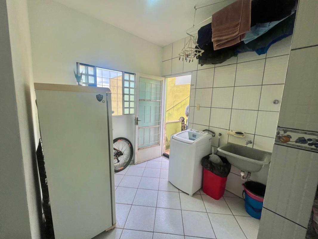 Casa, Santa Terezinha, 3 Quartos, 3 Vagas