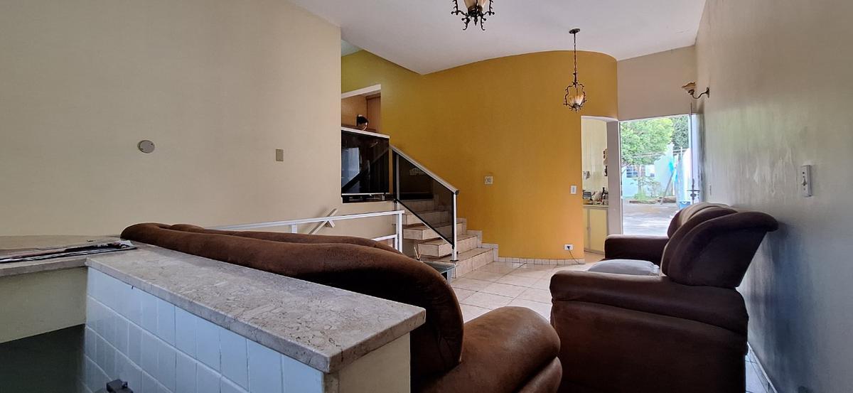 Casa, Sagrada Família, 1 Quarto, 4 Vagas