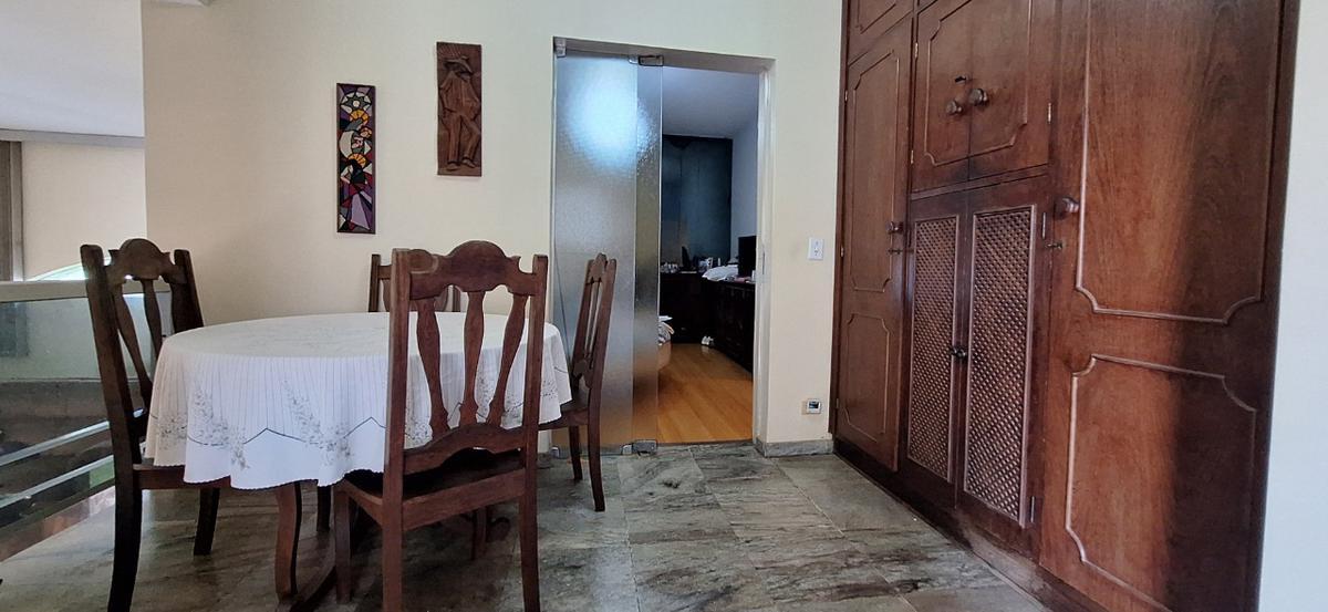 Casa, Sagrada Família, 1 Quarto, 4 Vagas