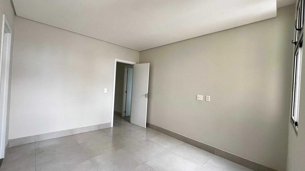 Apartamento, Centro, 2 Quartos, 0 Vaga, 1 Suíte