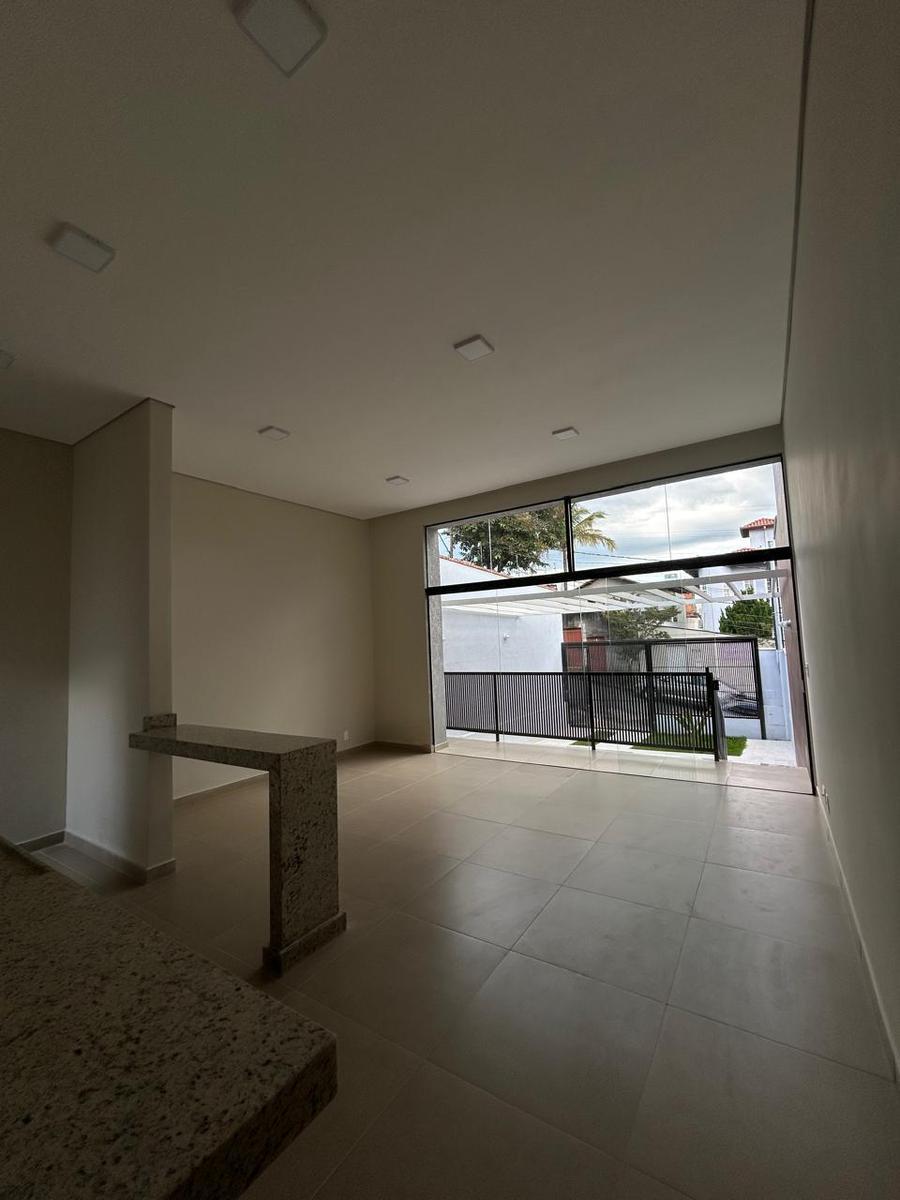 Casa, Nova Vista, 3 Quartos, 4 Vagas, 1 Suíte