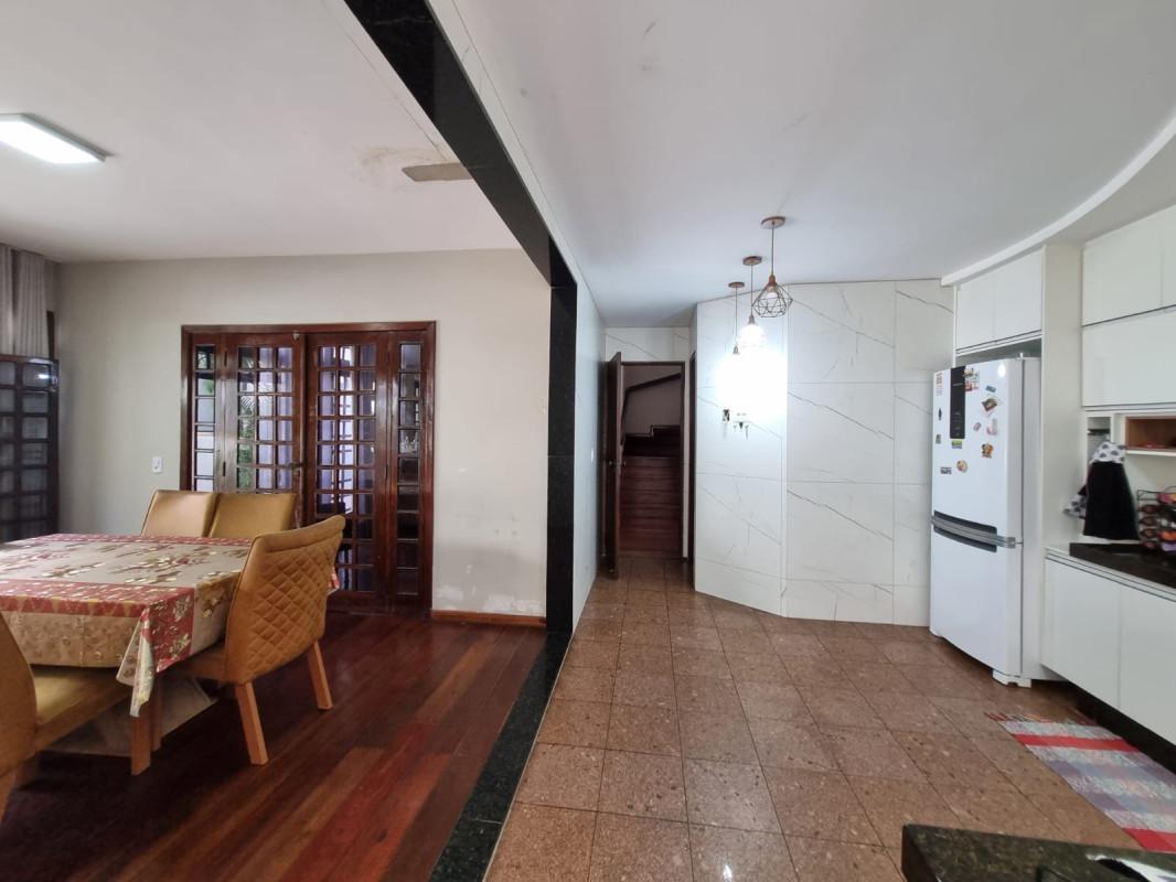 Casa, Jardim Riacho das Pedras, 3 Quartos, 4 Vagas, 2 Suítes