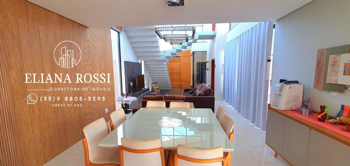 Casa, Centro, 4 Quartos, 3 Vagas, 1 Suíte