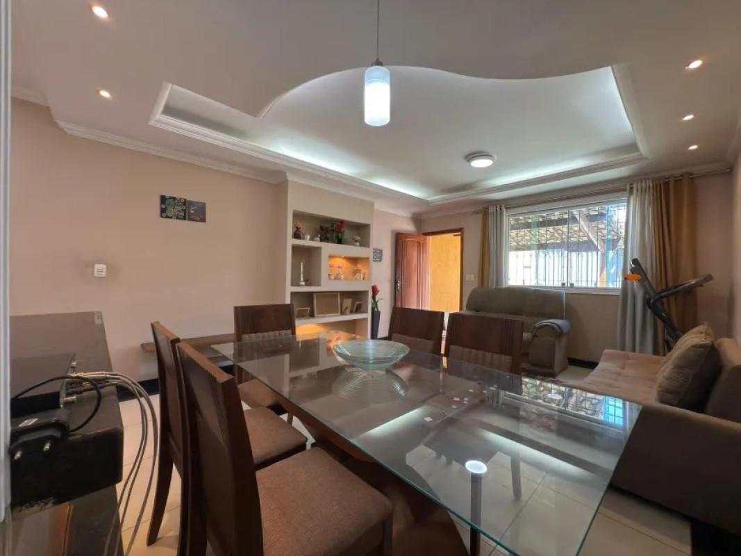 Casa, Santa Mônica, 4 Quartos, 2 Vagas, 2 Suítes
