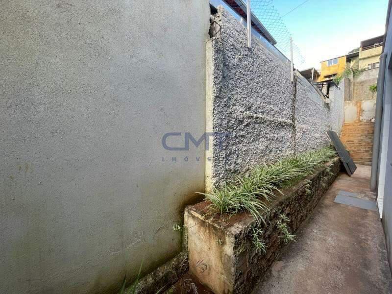 Casa, Santa Efigênia, 3 Quartos, 2 Vagas, 1 Suíte