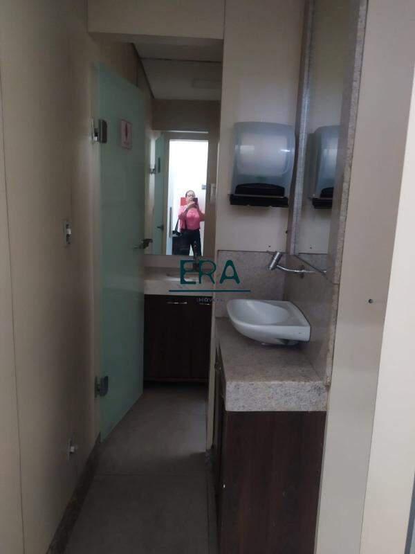 Sala, Savassi, 0 Quarto, 4 Vagas