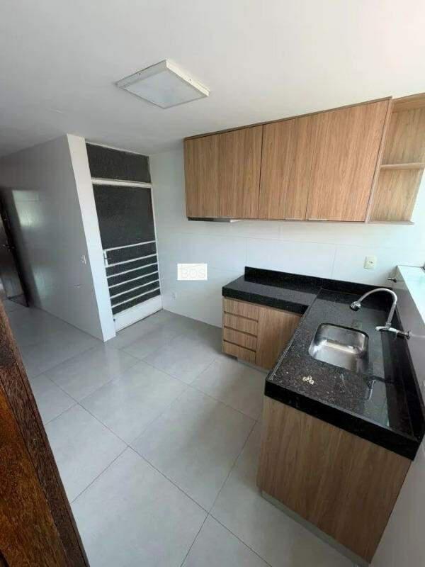 Apartamento, Sagrada Família, 3 Quartos, 1 Vaga, 1 Suíte