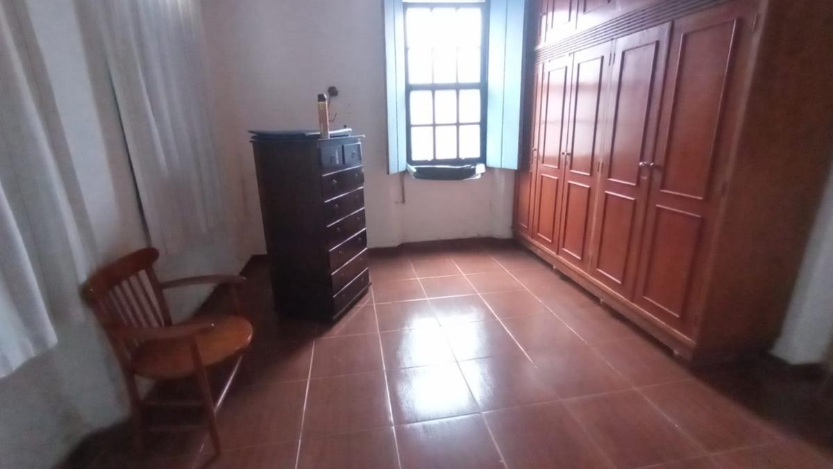 Casa, Centro, 6 Quartos, 2 Vagas