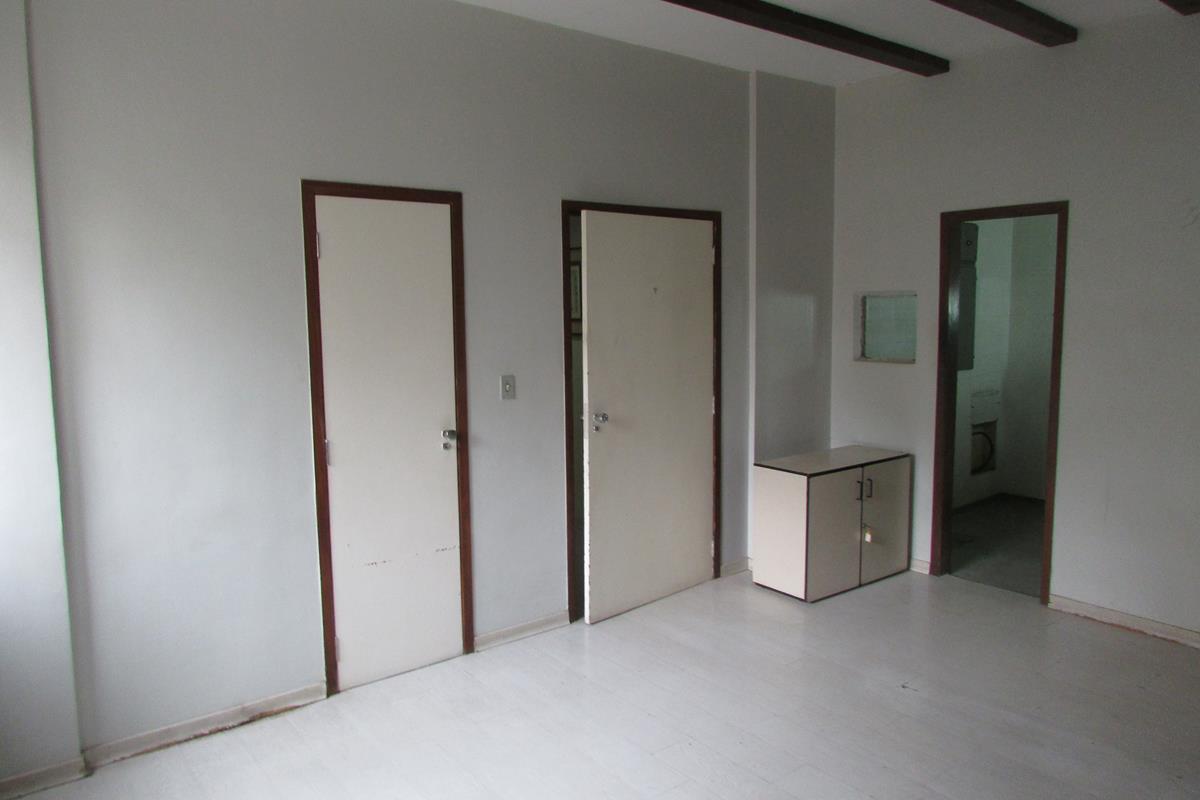 Sala, Santa Efigênia