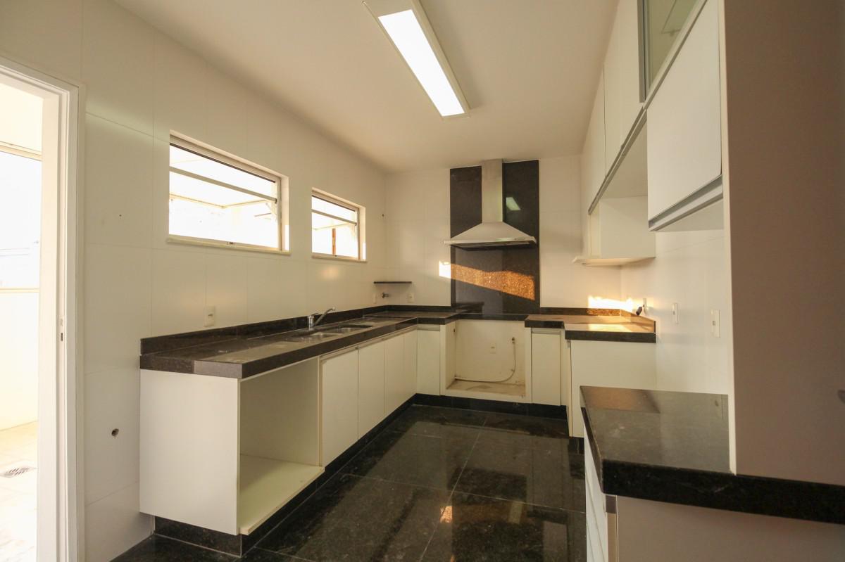 Cobertura, Anchieta, 8 Quartos, 2 Vagas, 3 Suítes