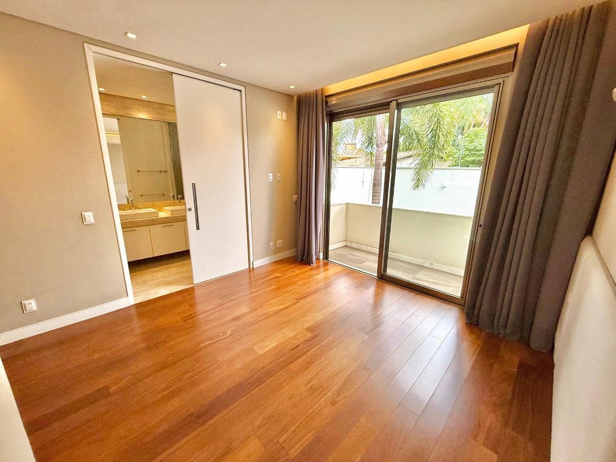 Casa, São Luiz (pampulha), 3 Quartos, 10 Vagas, 3 Suítes