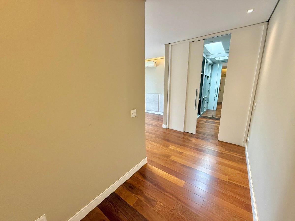 Casa, São Luiz (pampulha), 3 Quartos, 10 Vagas, 3 Suítes