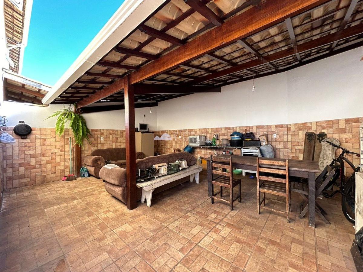 Casa, Santa Amélia, 2 Quartos, 3 Vagas