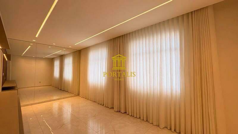 Apartamento, Sion, 4 Quartos, 2 Vagas, 1 Suíte