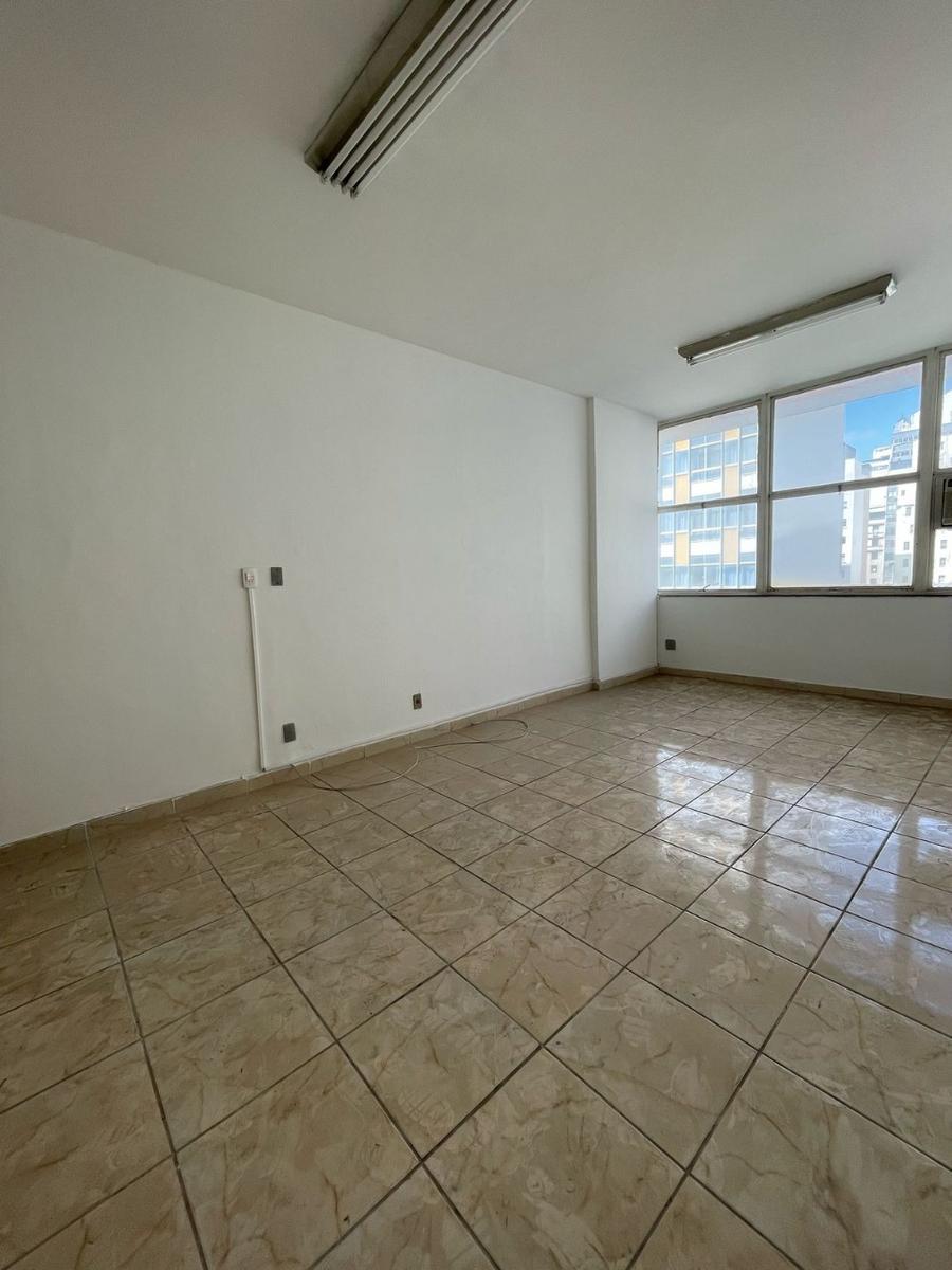 Sala, Centro, 0 Quarto, 0 Vaga