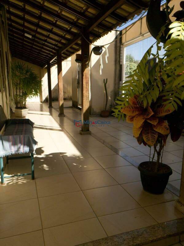 Casa, Primavera, 6 Quartos, 3 Vagas, 1 Suíte