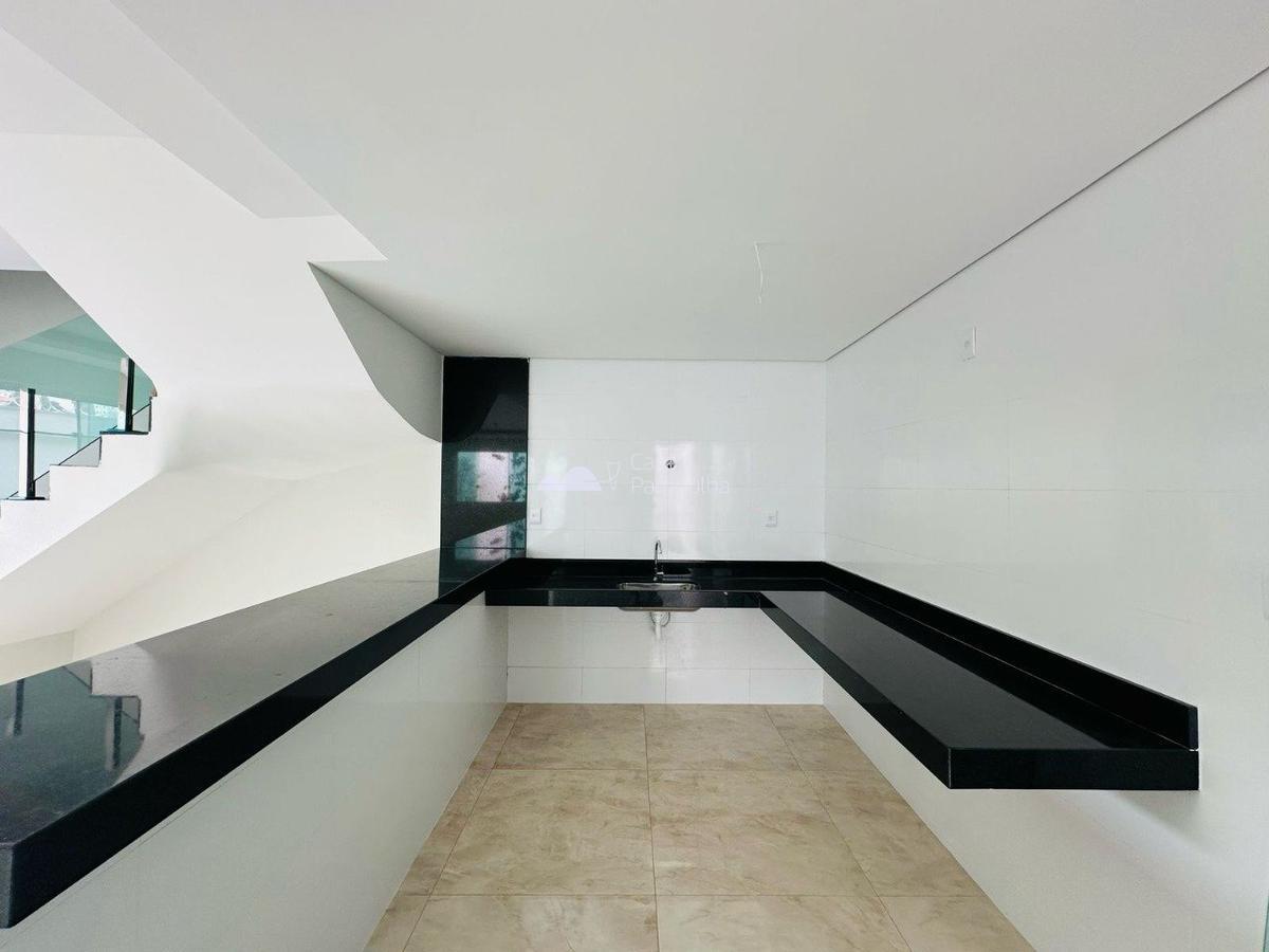 Casa, Candelária, 3 Quartos, 2 Vagas, 1 Suíte