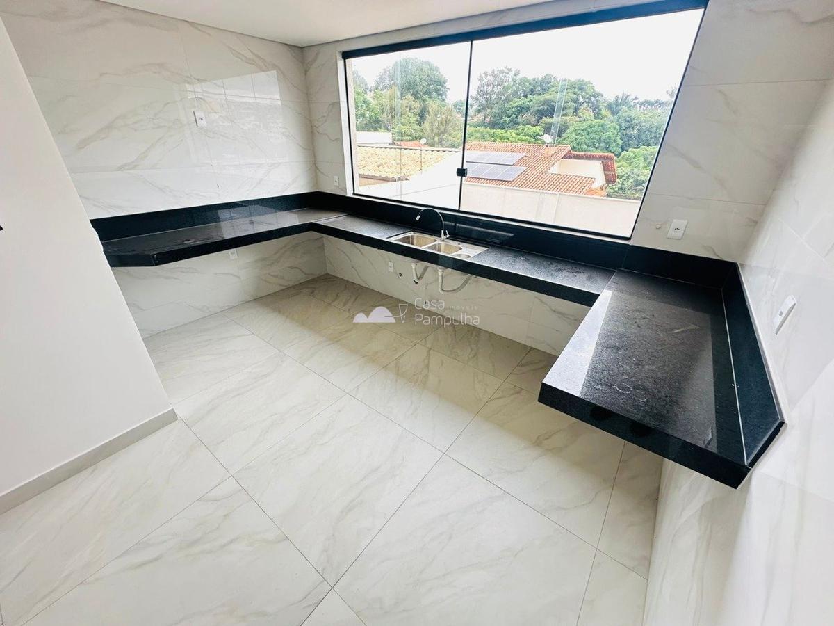 Casa, Santa Branca, 3 Quartos, 2 Vagas, 1 Suíte