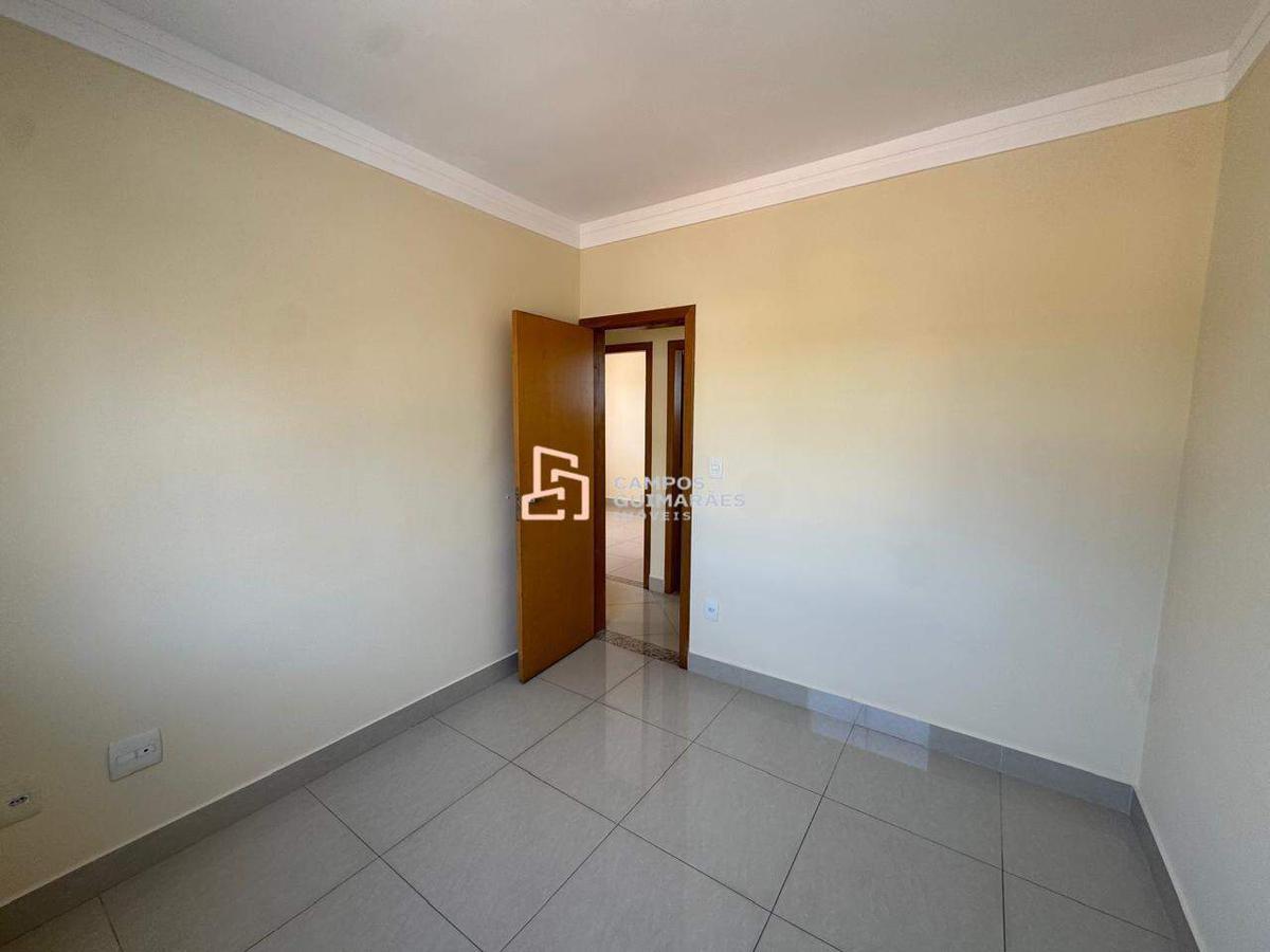 Apartamento, Barreiro, 3 Quartos, 3 Vagas, 1 Suíte