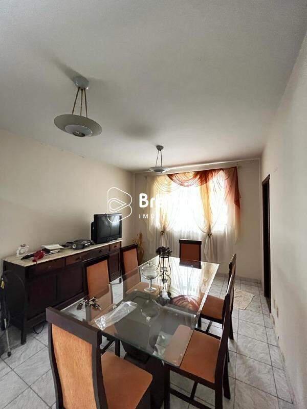 Casa, Centro, 5 Quartos, 2 Vagas, 4 Suítes