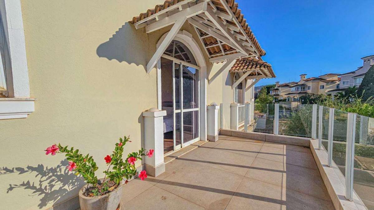 Casa, Alphaville - Lagoa dos Ingleses, 4 Quartos, 3 Vagas, 4 Suítes