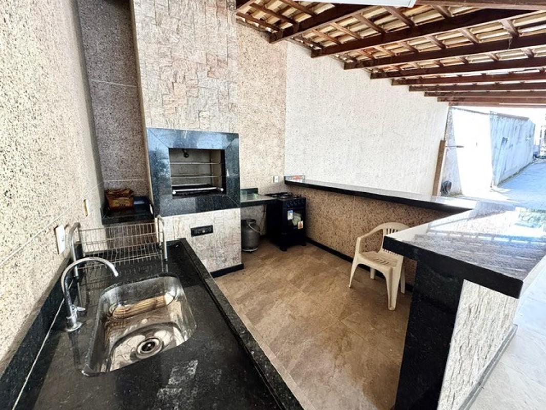 Casa, Parque Xangri-lá, 4 Quartos, 8 Vagas, 2 Suítes