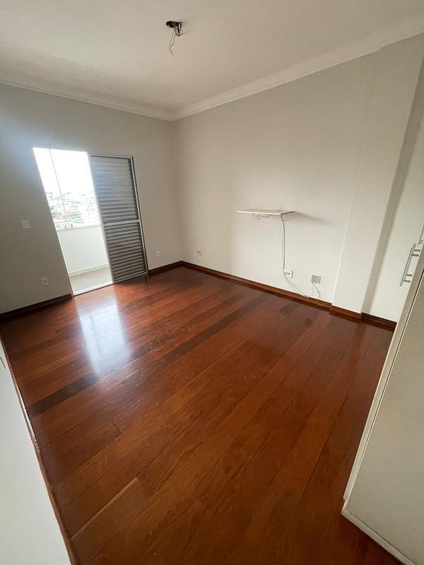 Apartamento, Sagrada Família, 4 Quartos, 2 Vagas, 2 Suítes