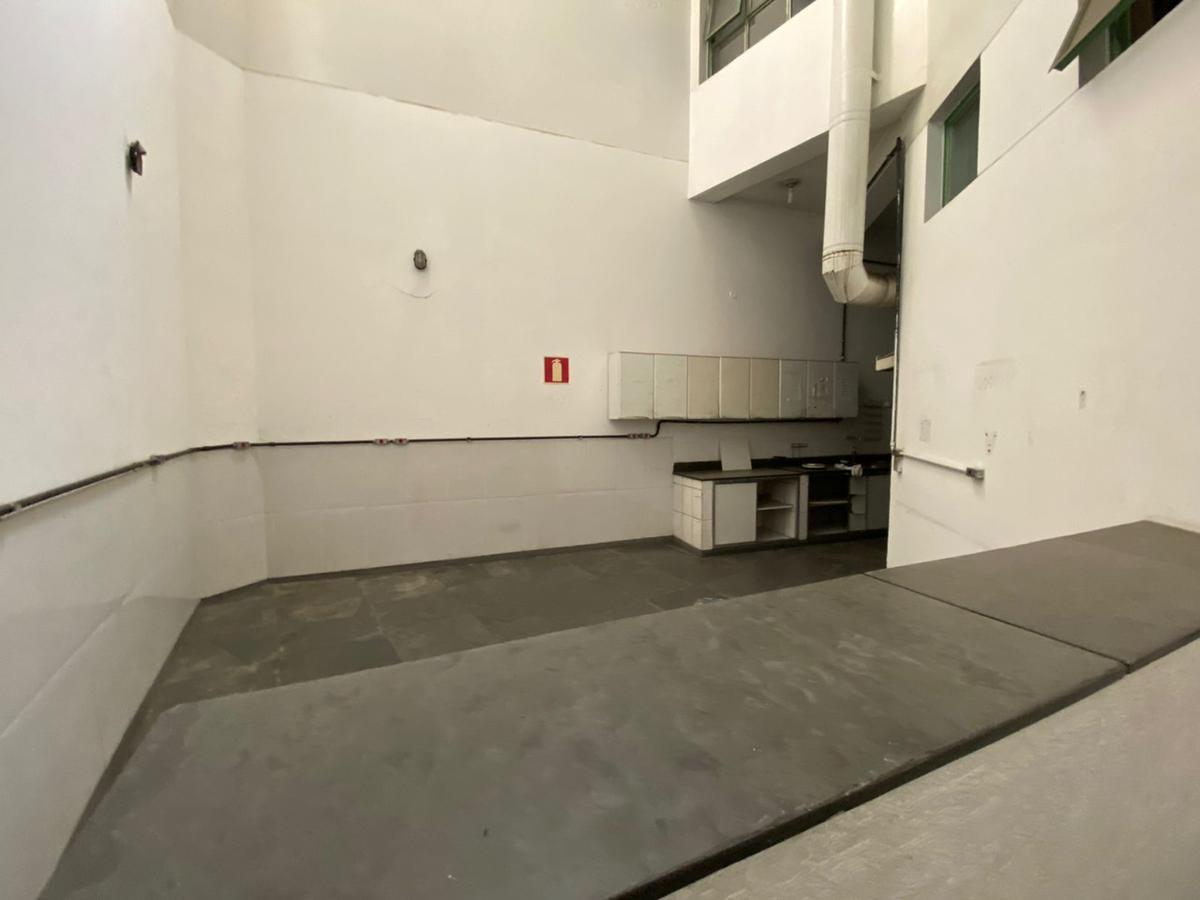 Prédio, Horto, 0 Quarto, 4 Vagas