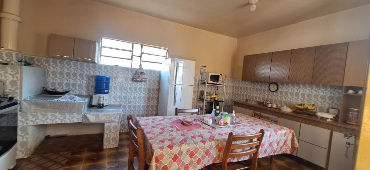 Casa, Centro, 4 Quartos, 5 Vagas