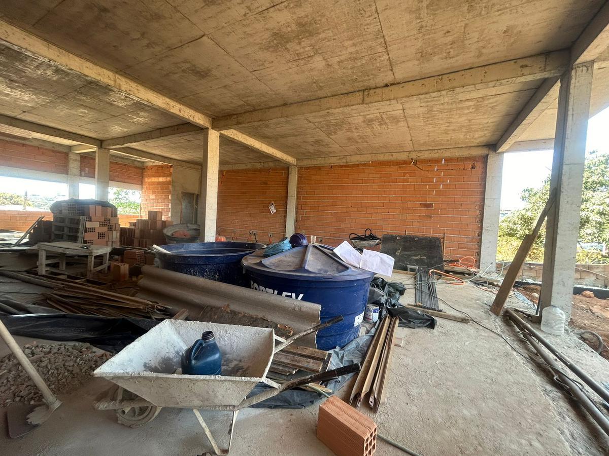 Galpão, Floresta Encantada, 0 Quarto, 20 Vagas