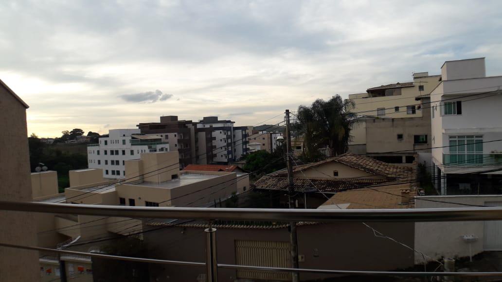 Casa, Europa, 3 Quartos, 4 Vagas, 1 Suíte