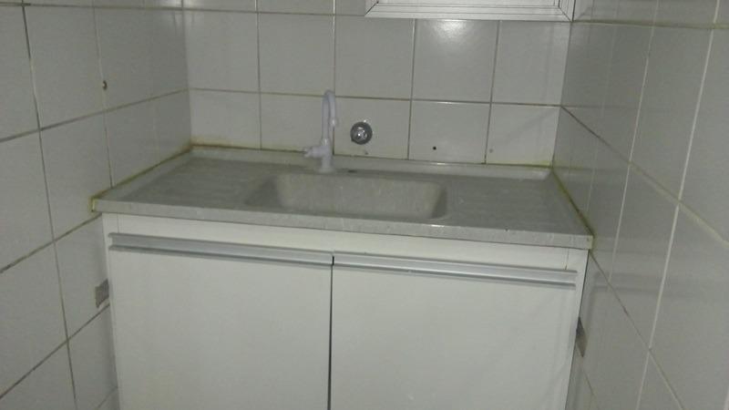 Sala, Barro Preto, 0 Quarto, 2 Vagas