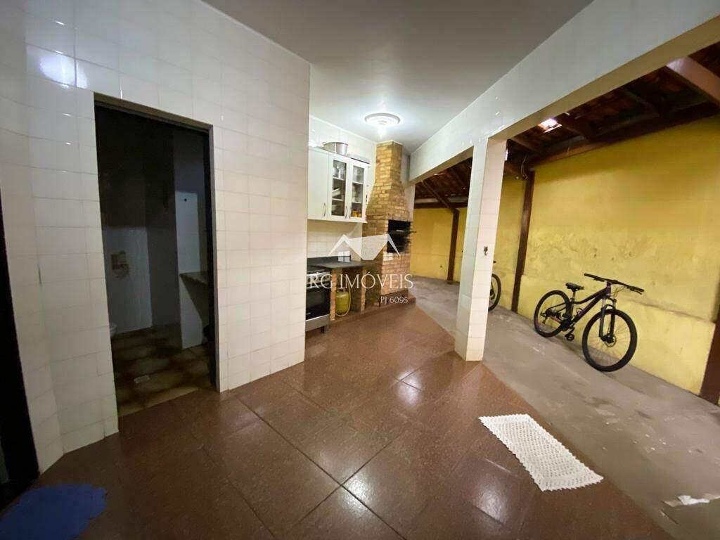 Casa, Milionários, 3 Quartos, 5 Vagas, 1 Suíte