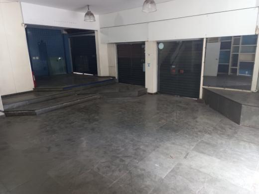 Loja, Funcionários