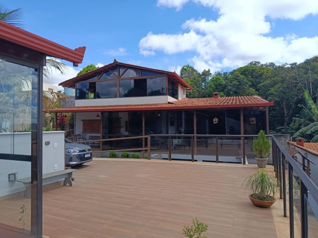 Fazenda, Bandeirinhas, 2 Quartos, 6 Vagas, 1 Suíte