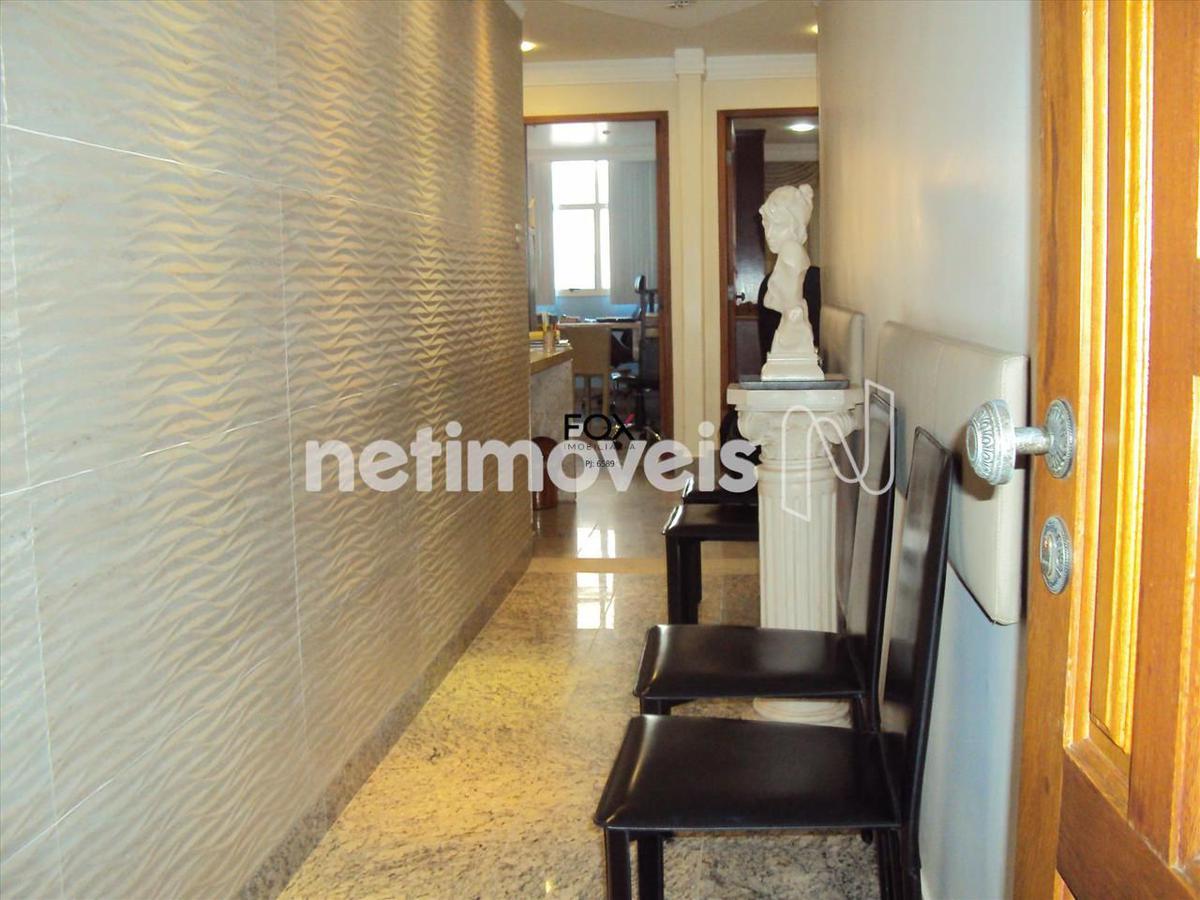Sala, Barro Preto, 0 Quarto, 2 Vagas