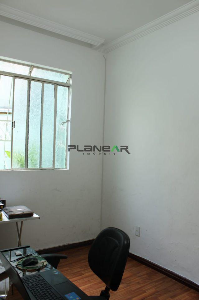 Casa, Santa Cruz Industrial, 3 Quartos, 8 Vagas, 2 Suítes