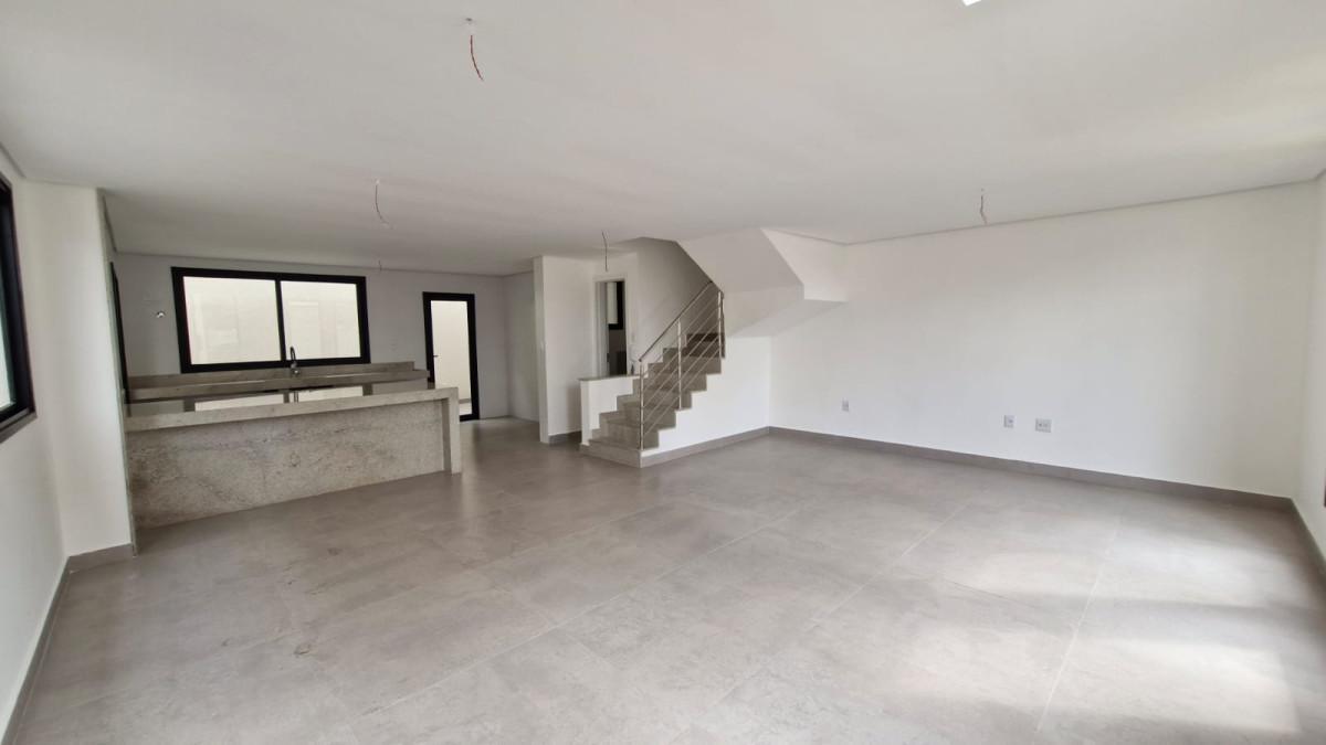 Casa, Planalto, 3 Quartos, 2 Vagas, 3 Suítes