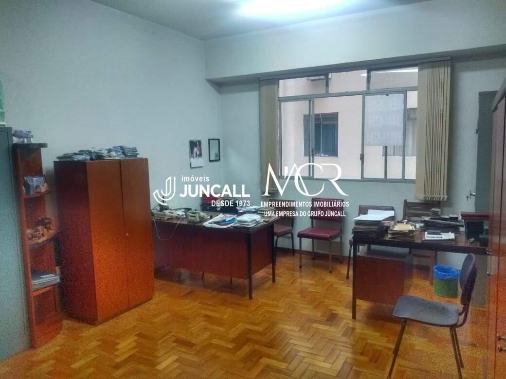 Sala, Centro