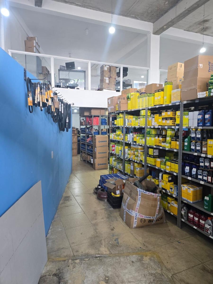 Prédio, Tropical, 0 Quarto, 12 Vagas