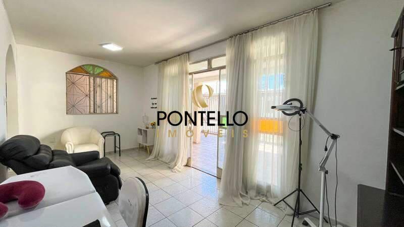 Casa, Conjunto Celso Machado, 3 Quartos, 4 Vagas, 1 Suíte