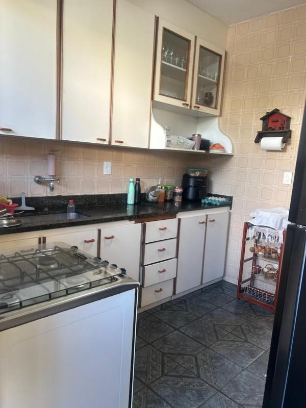 Casa, Pirajá, 3 Quartos, 8 Vagas, 1 Suíte